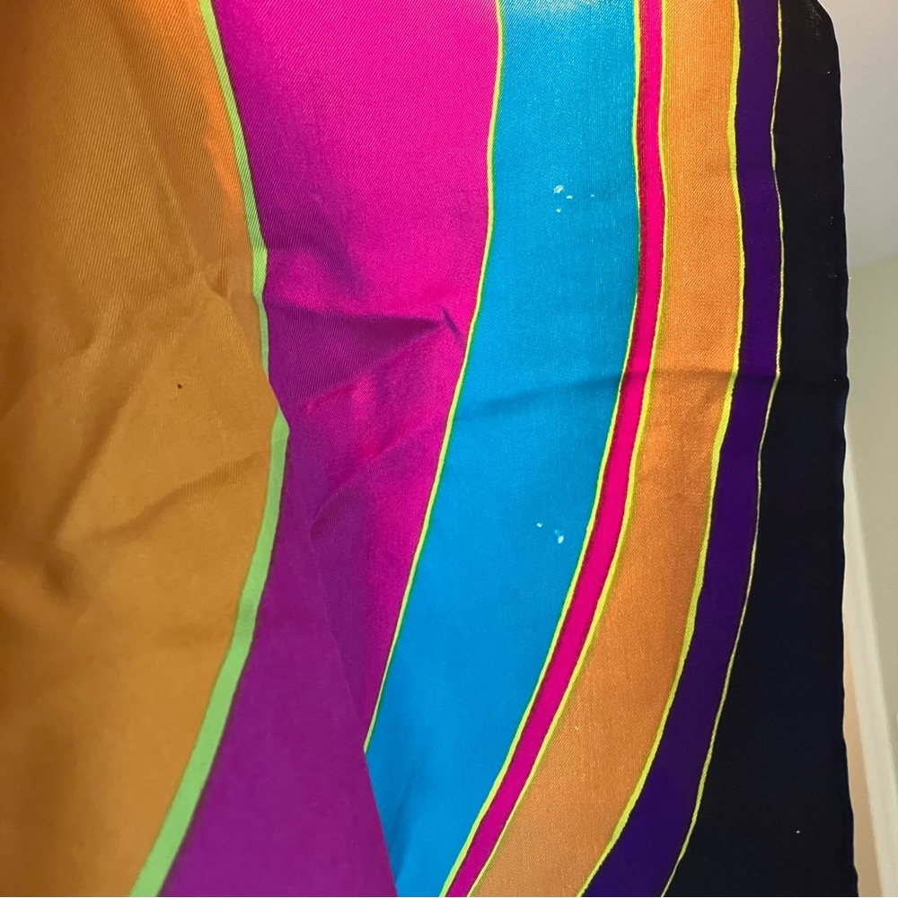 Vintage erre square scarf with funky 1960s feel - Picture 6 of 8